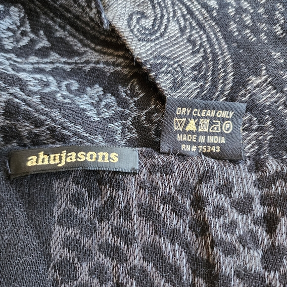 Ahujason Wool Infinity Scarf - Picture 5 of 6